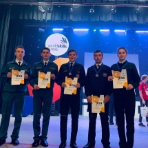 UHWrVR-1JiY UHWrVR-1JiY