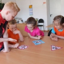 f8Th76VaD_8 f8Th76VaD_8