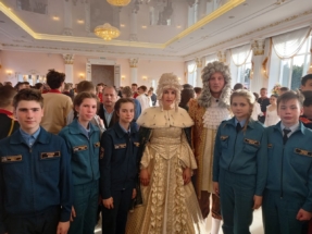 m3Ej82EhlMQ m3Ej82EhlMQ